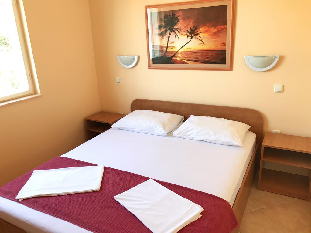 Antonio Apartments Trogir Extérieur photo